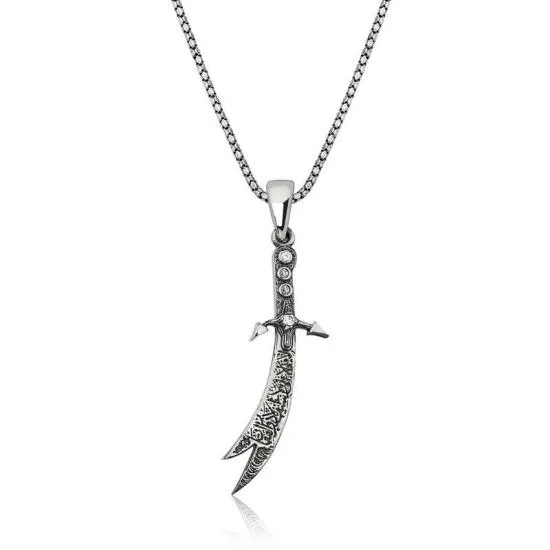 Gümüş Zülfikar Kılıcı Erkek Kolye – Yiğitliğin Simgesi | 925 Ayar | 1,3 cm 5 cm 10 gr 55 cm