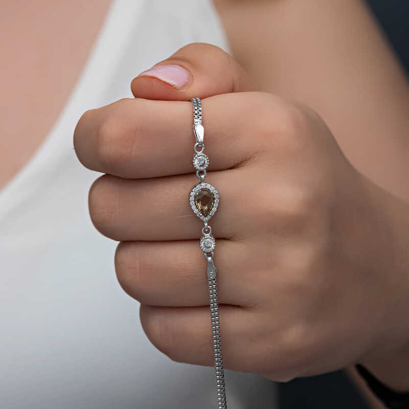 Gümüş Damla Zultanit Taşlı Kadın Bileklik – Zamansız Klasik | 925 Ayar | 0,8 cm 1 cm 22 cm 4,1 gr