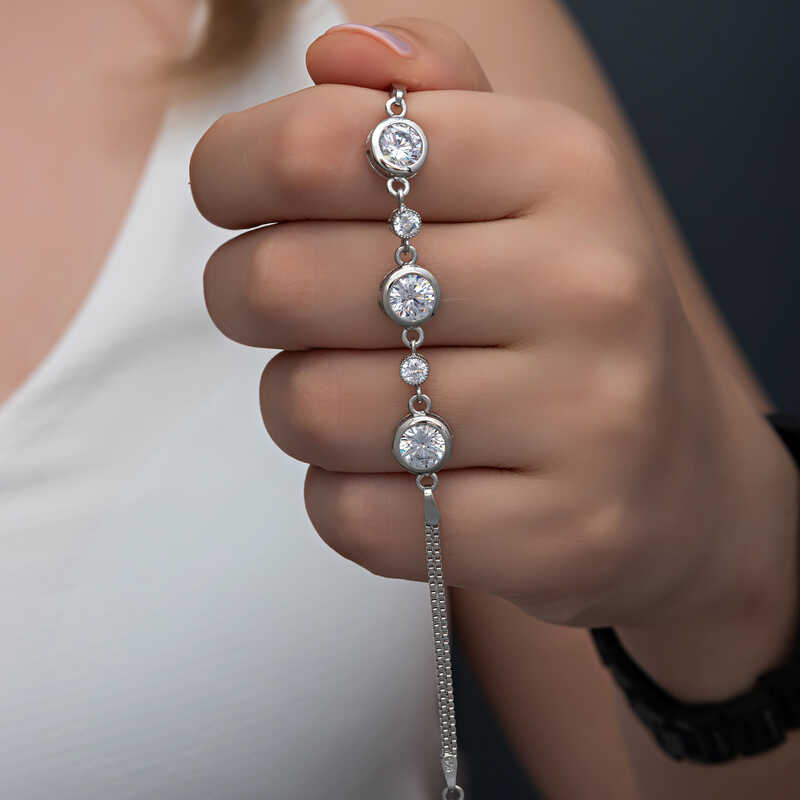 Gümüş Yuvarlak Taşlı Kadın Bileklik – Bütünlüğün Simgesi | 925 Ayar | 0,9 cm 21 cm 6,2 gr