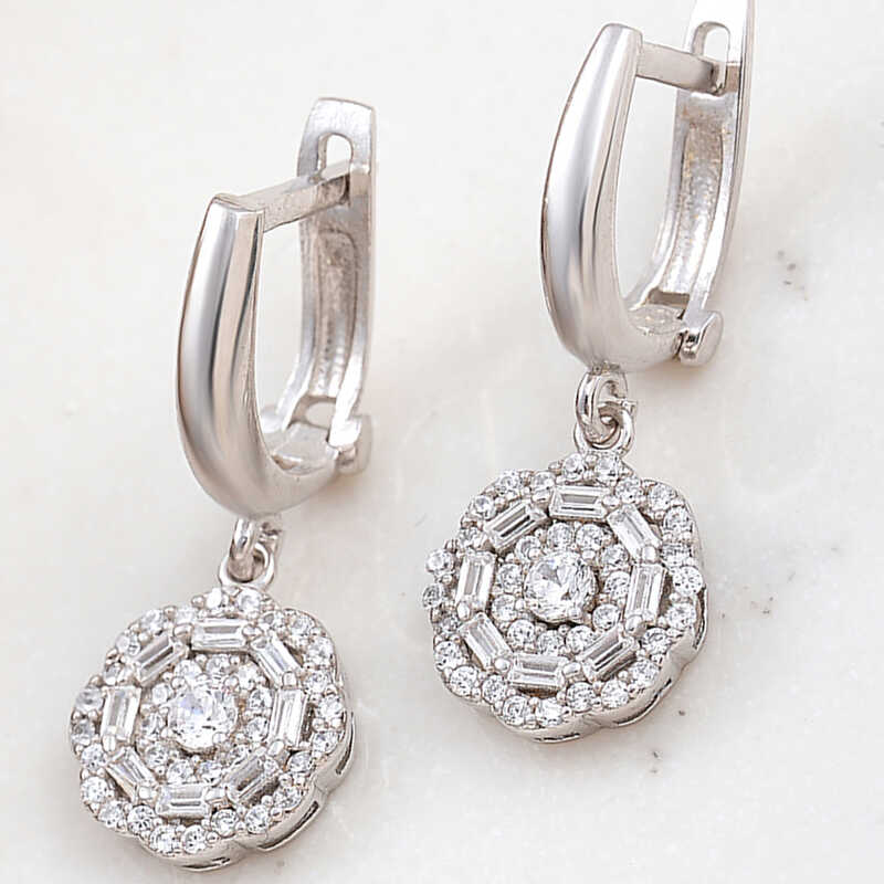 Gümüş Zirkon Taşlı Çiçek Kadın Küpe – Solmayan Bahar | 925 Ayar | 1 cm 2,6 cm 3,5 gr