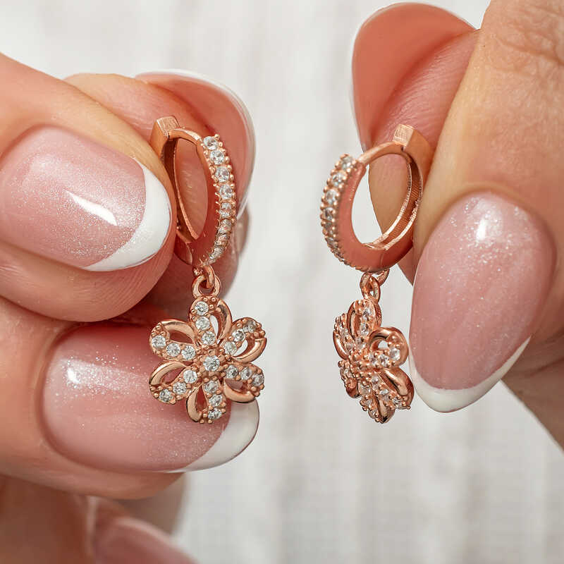 Gümüş Sallantılı Rose Çiçek Kadın Küpe – Solmayan Bahar | 925 Ayar