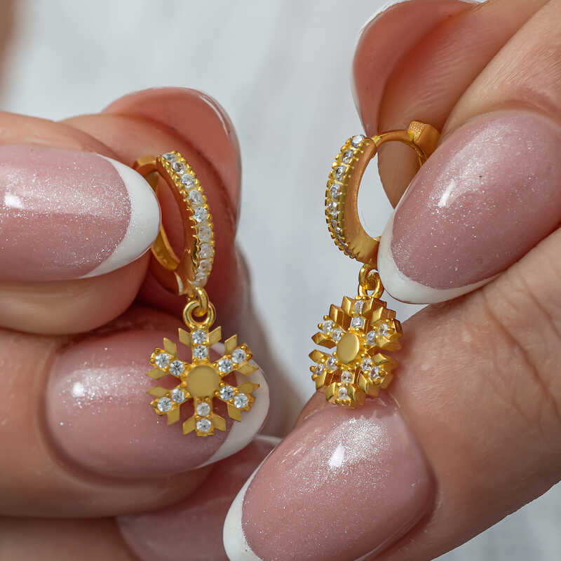 Gümüş Sallantılı Gold Kar Tanesi Kadın Küpe – Eşi Benzeri Yok | 925 Ayar