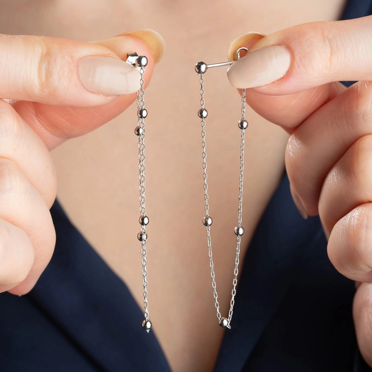 Gümüş Çift Zincirli Top Detaylı Kadın Küpe-Gümüş