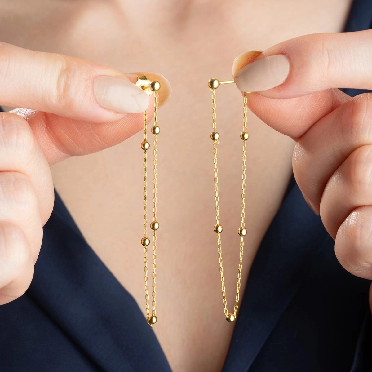 Gümüş Çift Zincirli Gold Top Detaylı Kadın Küpe-Gümüş