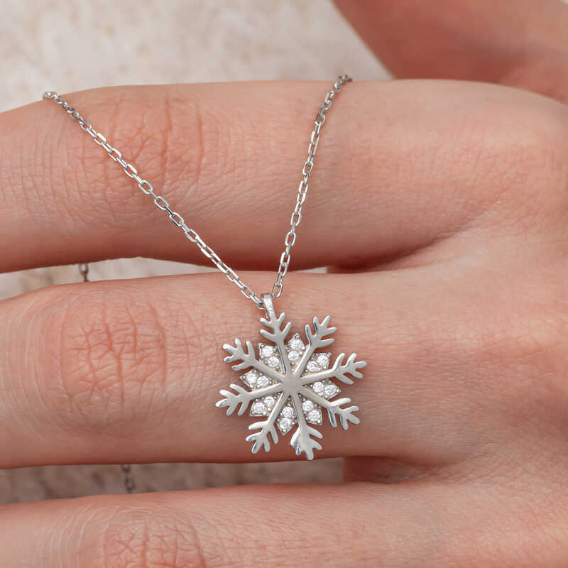 Gümüş Kar Tanesi Kadın Kolye – Eşi Benzeri Yok | 925 Ayar | 1,5 cm 1,5 cm 2,5 gr 45 cm